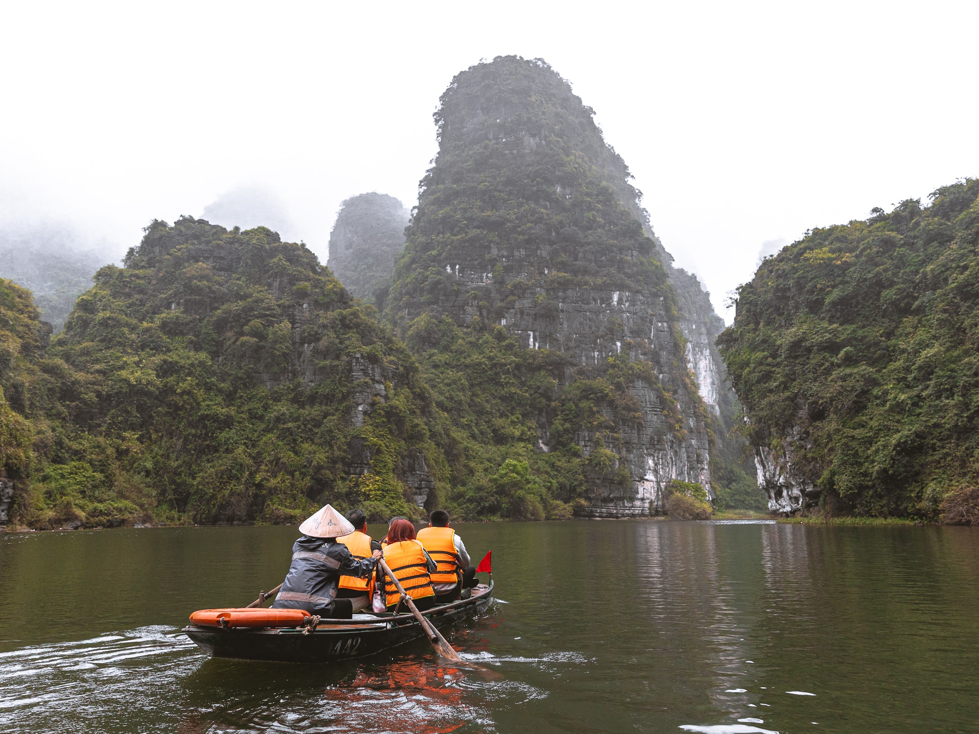 Trang An Boat Tour: A Full Guide for Backpackers (2024)